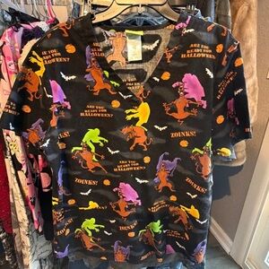 Scooby Doo Halloween nurse scrub top. Size: L new without tag